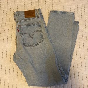 Levi’s Wedgie fit jeans
